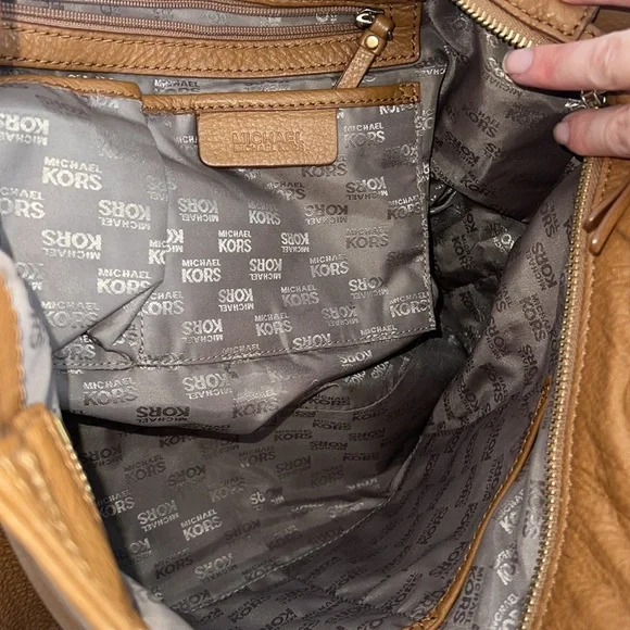 Michael Kors Large Pebbled Leather Carmel Camel Brown Shoulder Bag Hobo Satchel - Picture 9 of 15